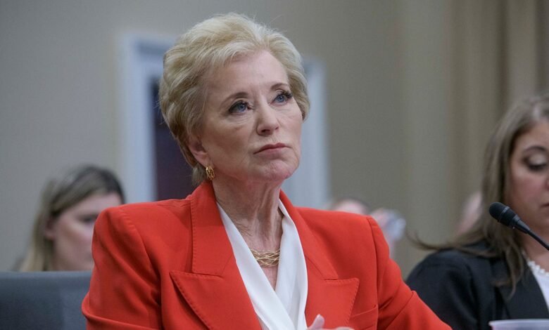 1747874338 Education secretary faces Democratic fury over plan to wind down.jpg