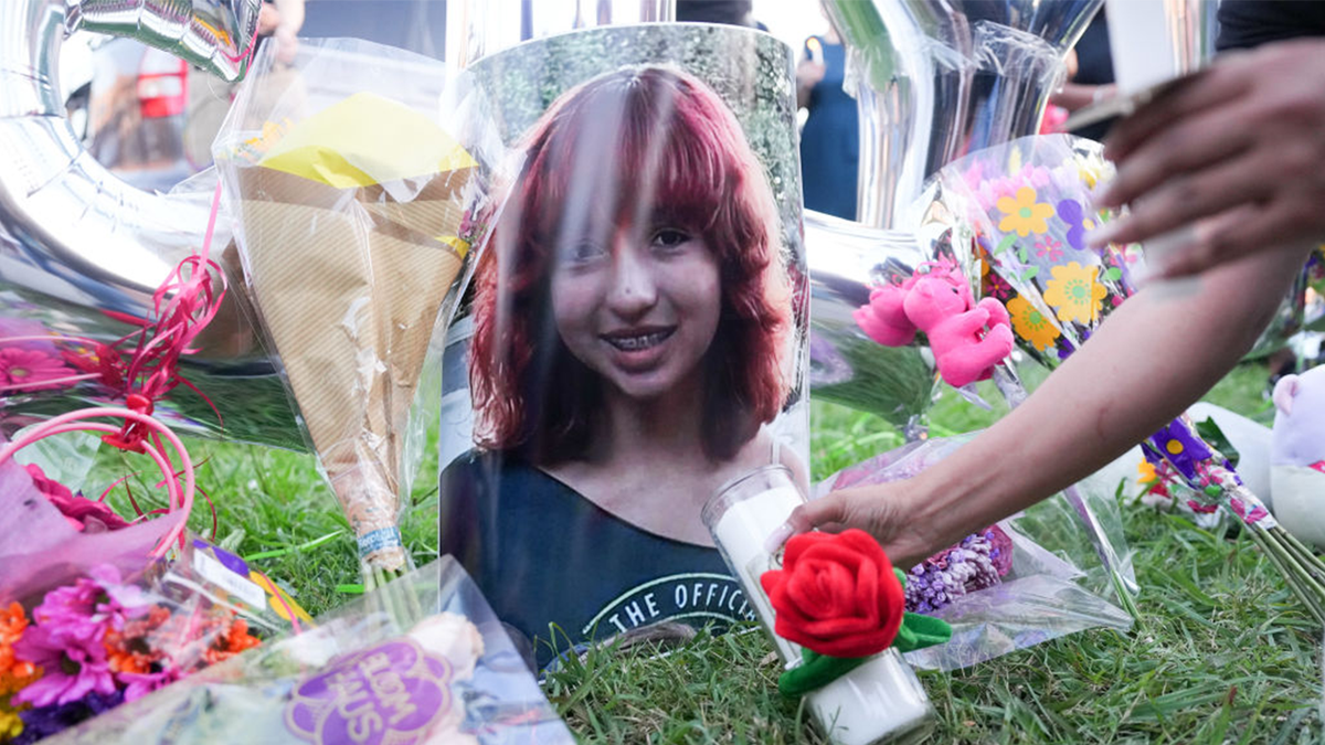 Nungaray Vigil MEMENTOS, including image