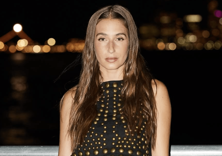 Amanda Batola
