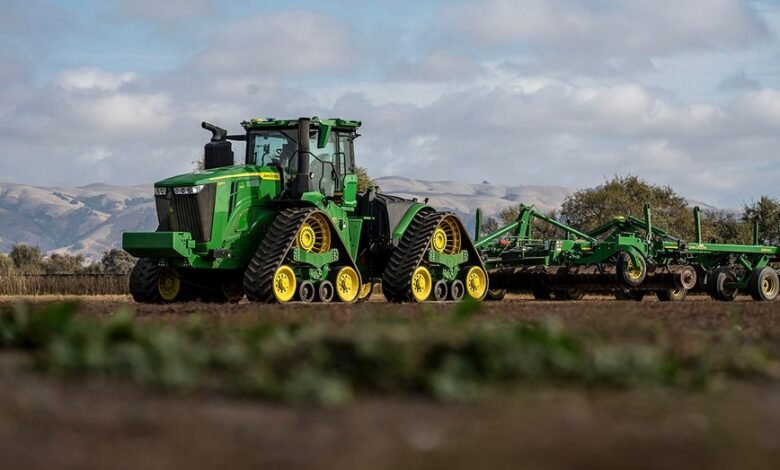 1748263739 John Deere uses artificial intelligence to transform farming.jpg