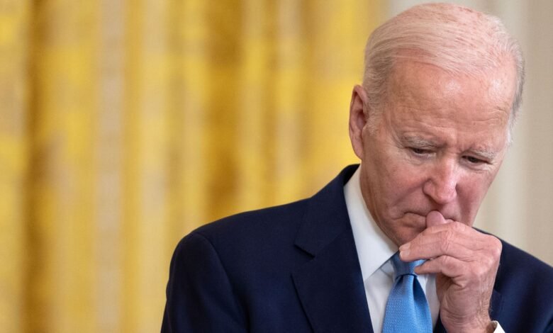 1748414218 Aides hid Bidens mental decline for fear Trump would benefit.jpg