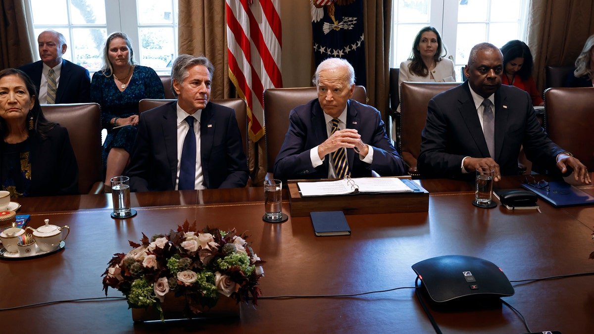 Biden with the Council of Ministers