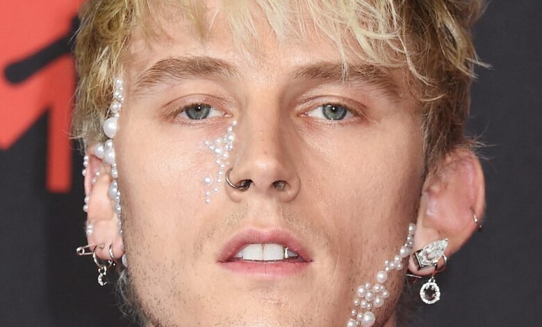 1748657752 Machine Gun Kelly Posts For First Time Since Breaking Traffic.jpg