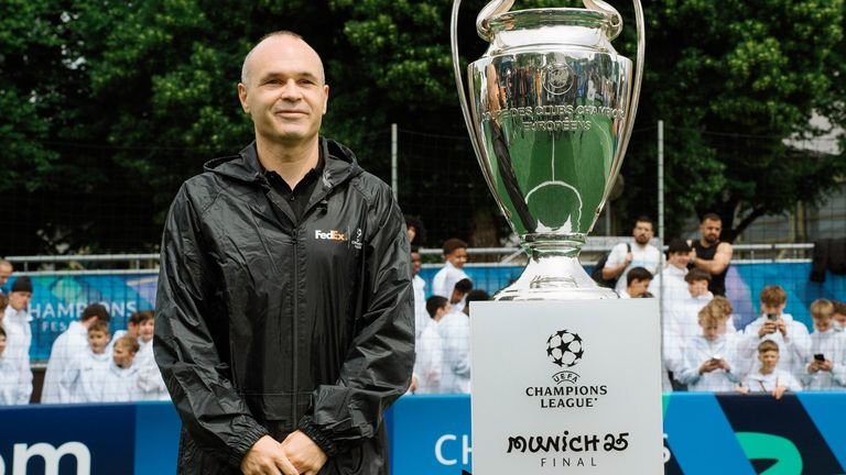 Andres Inresta offers the Champions League to Munich in 2025 (credit: FedEx)
