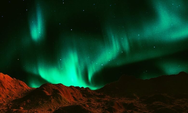 Astronomers Stunned as Epic Mars Aurora Covers Entire Planet.jpg