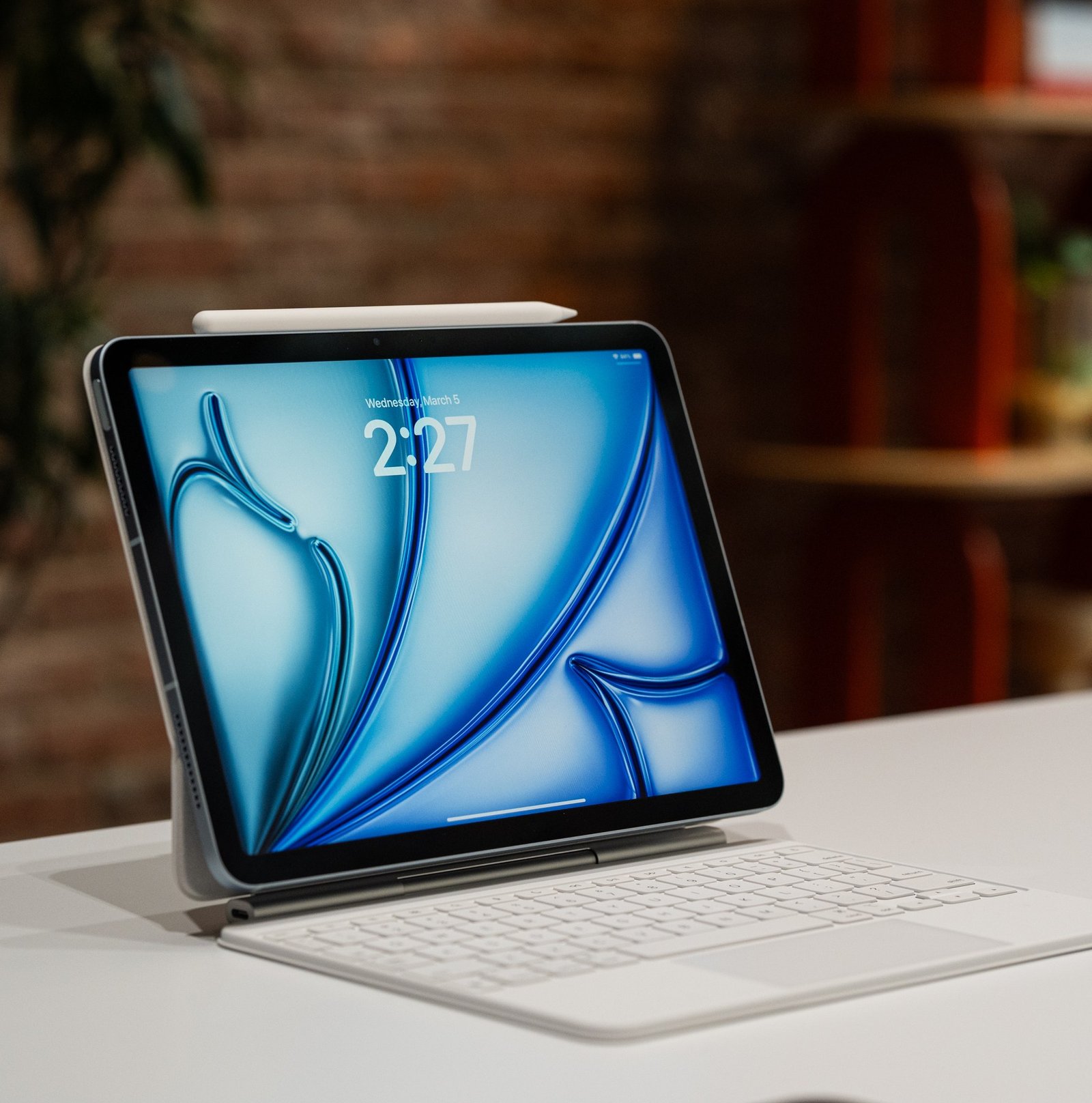 A picture of the iPad on a table.