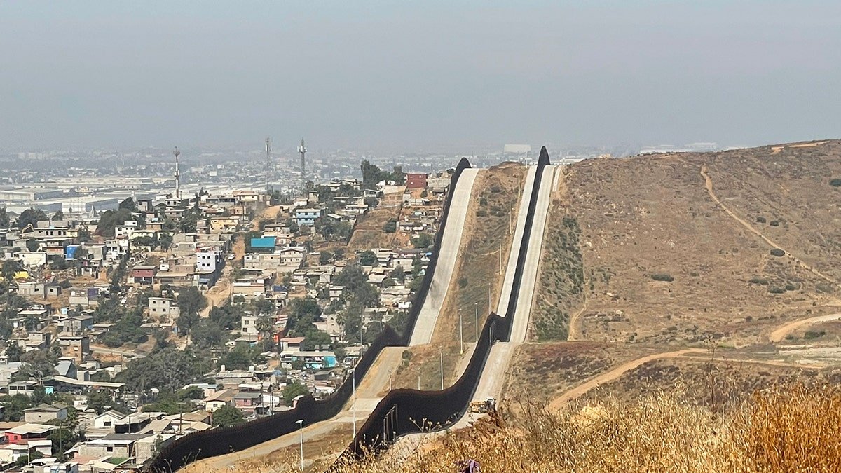 The border wall San Diego