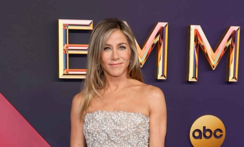 Man Charged With Stalking Jennifer Aniston After Home Break In.jpg