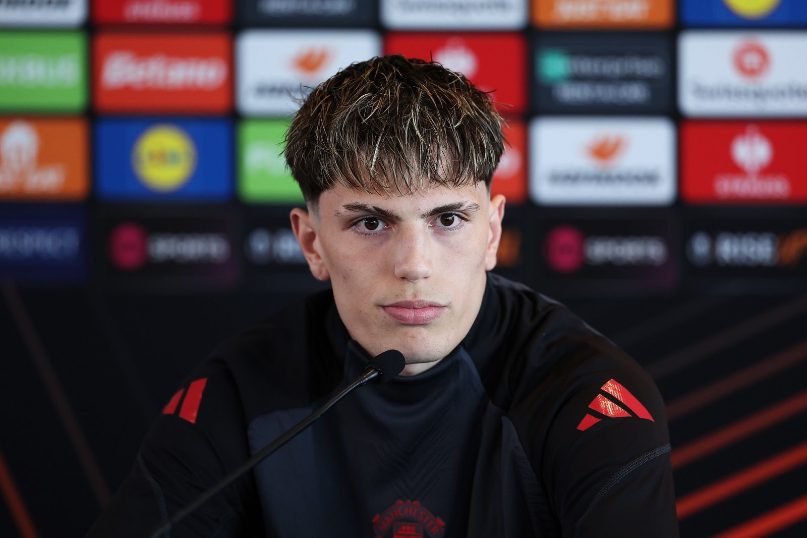 Alejandro Garnacho opens to Man United Future