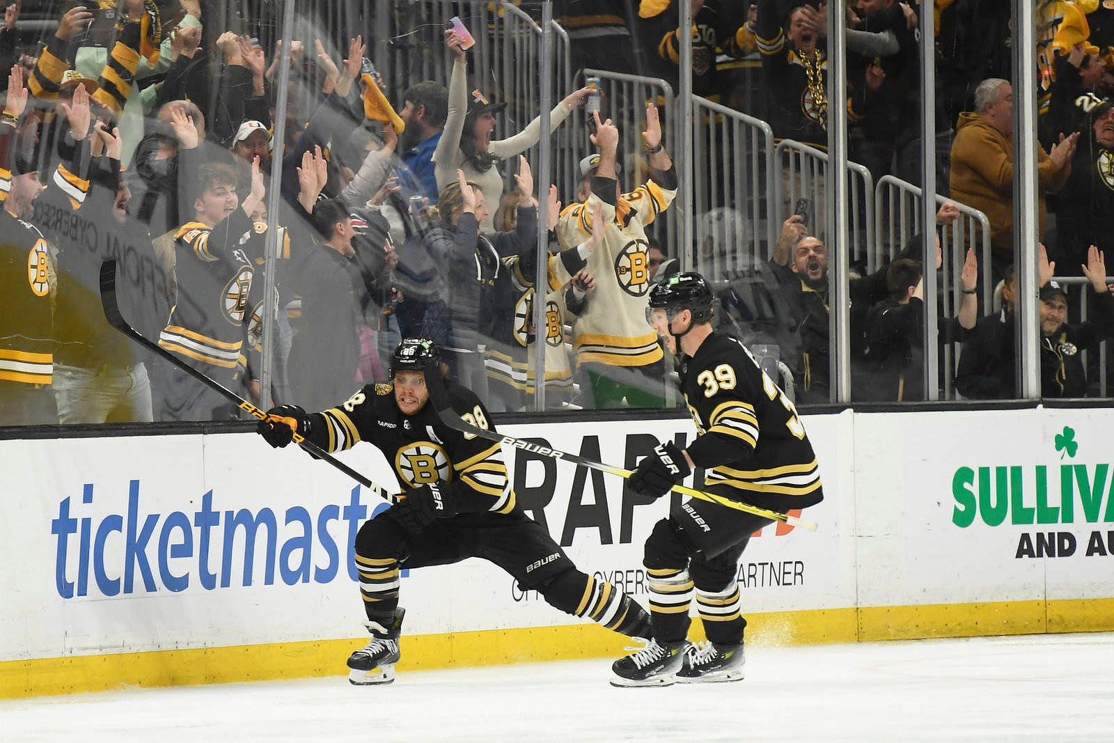 David Pastrnak ended the hopes of Leafs qualifiers last spring with the OT winner in game 7 - Source: Imagn