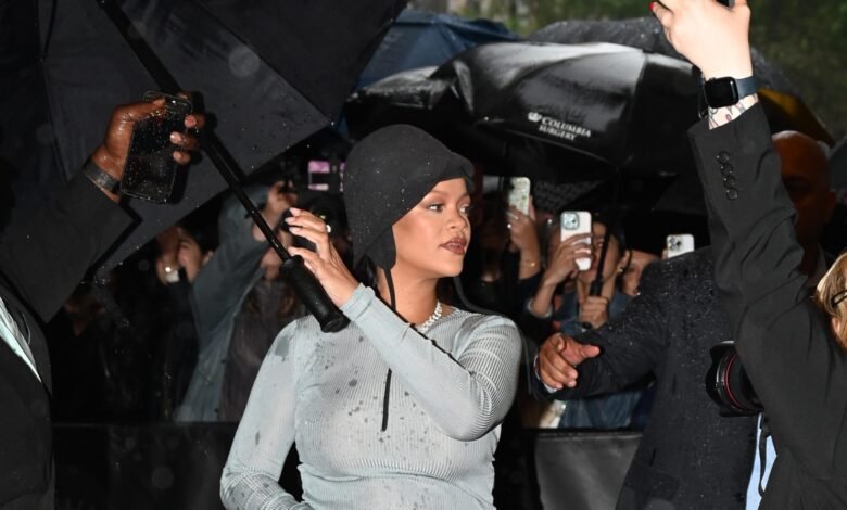 Rihanna Debuts Pregnancy At Met Gala 2025 With Suited Look.jpg