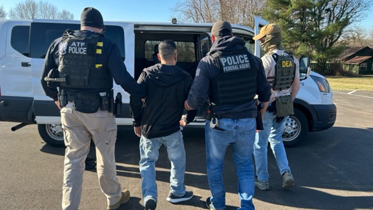 ICE 81 of illegal foreigners as part of the Federal Joint Law enforcement in Kentucky, including 25 also accused of criminal crimes.