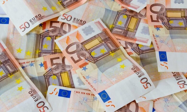 US Corporate Giants Tap Euro Debt Market.jpeg