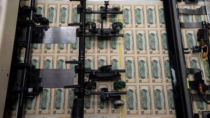 US debt fears put dollar on track for worst week.jpg
