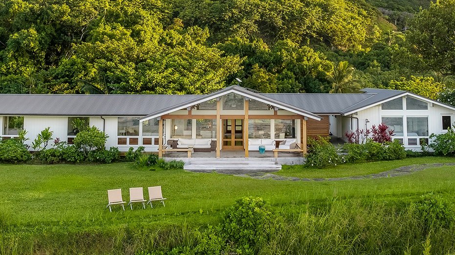 Lanai is characterized by an external seating area with a herb field in front of it.