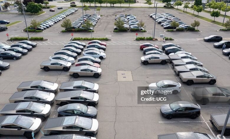 1749036803 Tesla Cybertrucks are piling up in a disused parking lot.jpg