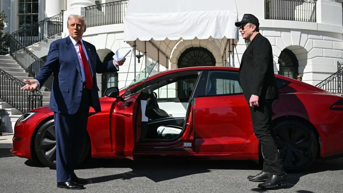 Trump and Musk during the Tesla demonstration
