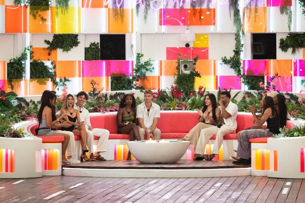 crew "Love Island" During season 7.