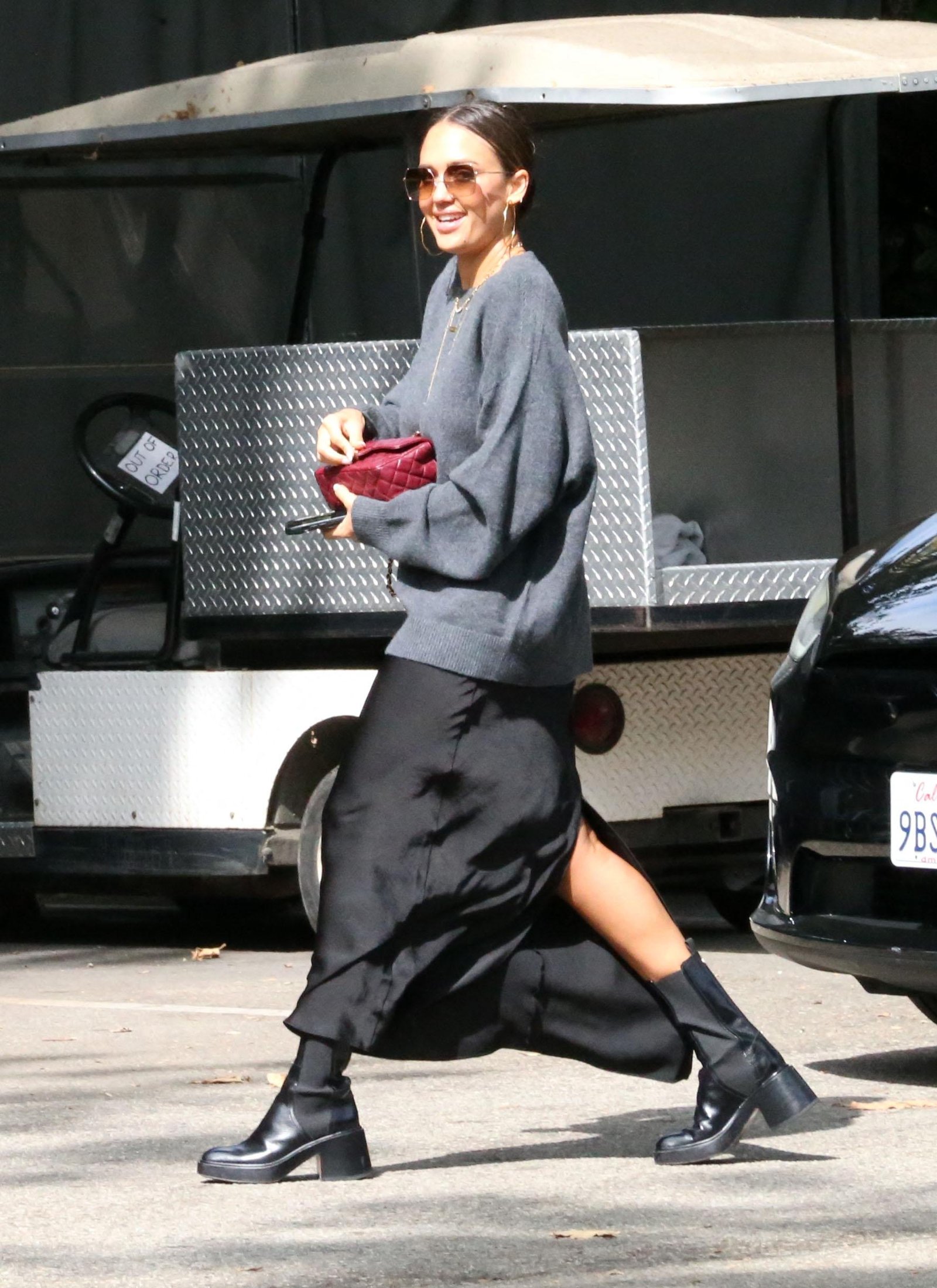 Jessica Alba was seen arriving at the Peler Hotel