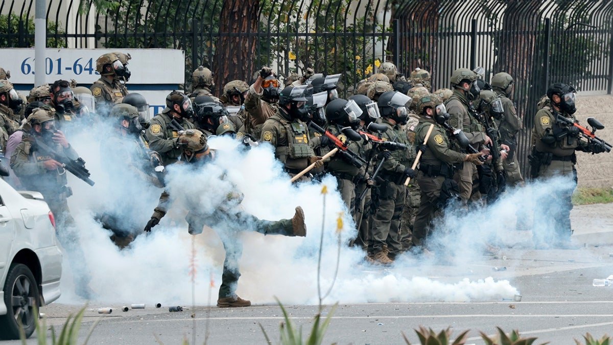Police kicks tear gas