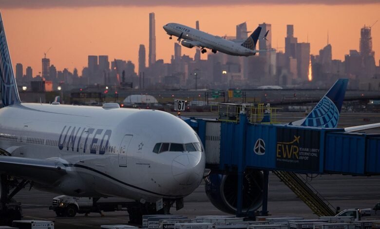 1749483660 FAA extends flight limits at Newark airport through 2025.jpg
