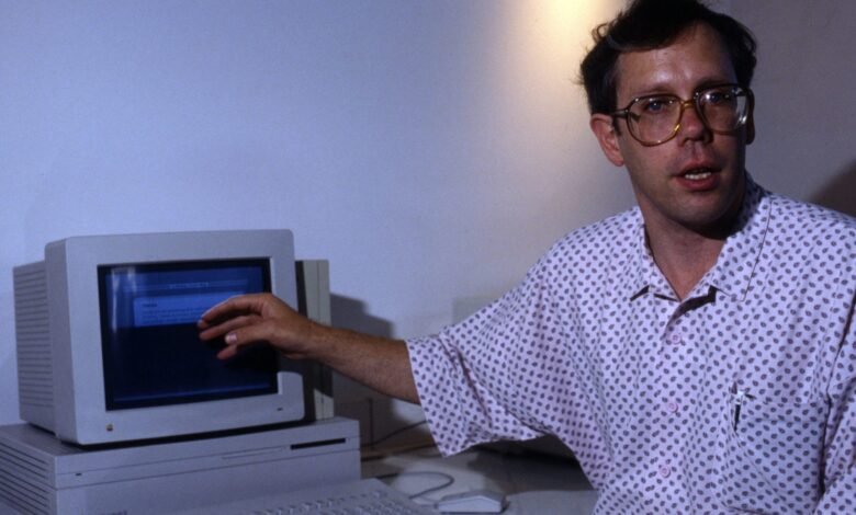 1749614993 Bill Atkinson won the respect of Steve Jobs by creating.jpg