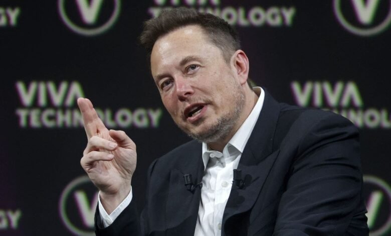 1749936099 White House looking into SpaceX contracts as Trump Musk spat slows.jpg