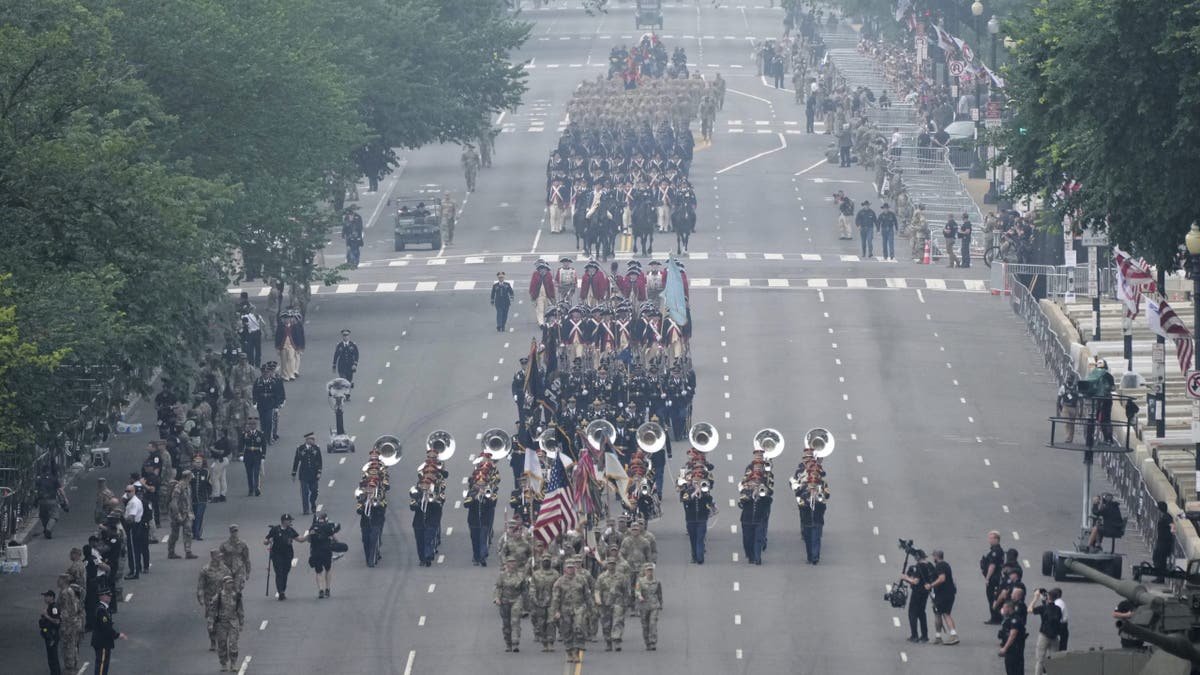 Parade_dc