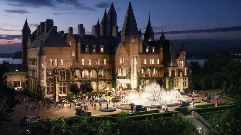 The luxurious Jay Gatsby Palace, attended by party owners, in Baz Lorman.