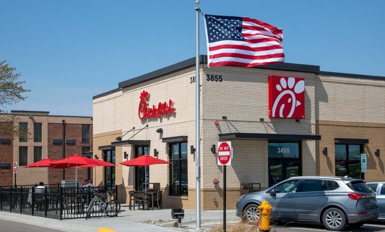 1750248678 Chick fil A tops fast food customer satisfaction for 11th straight year.jpg
