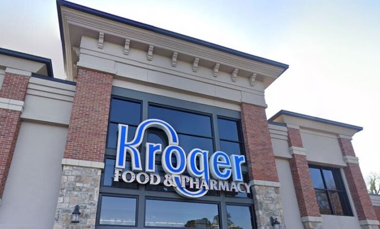 1750468433 Kroger faces backlash over ugly Juneteenth cake decorations on TikTok.jpg