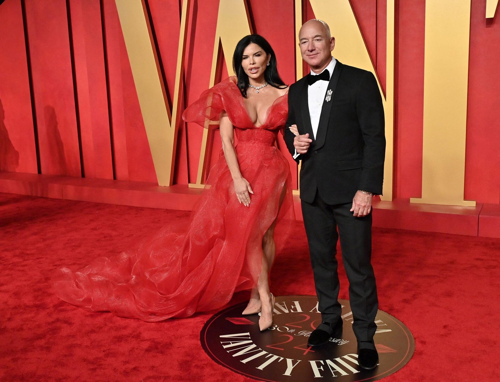 Jeff Bezos and Lauren Sanchez at the Vanity Vir Oscar 2024 party