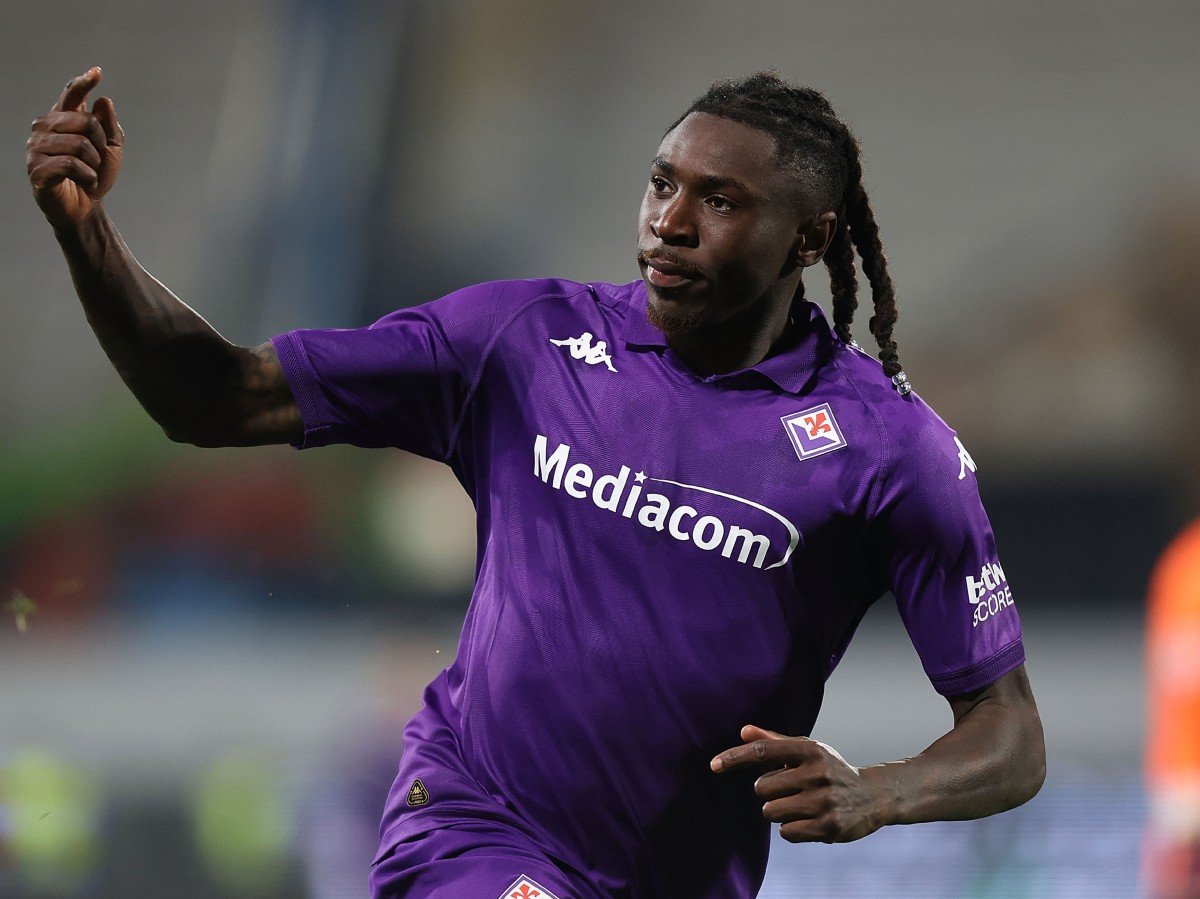 Moise Kean celebrates registration in Fiorentina