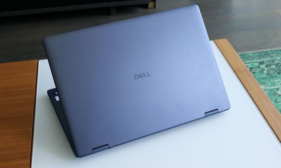 The only visual taste on Dell 16 Plus 2-in-1 is the logo on a cover.