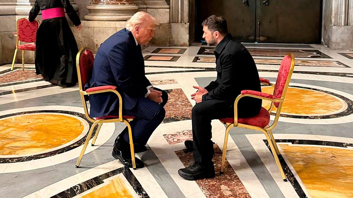 Trump and Ukraine are president at a meeting