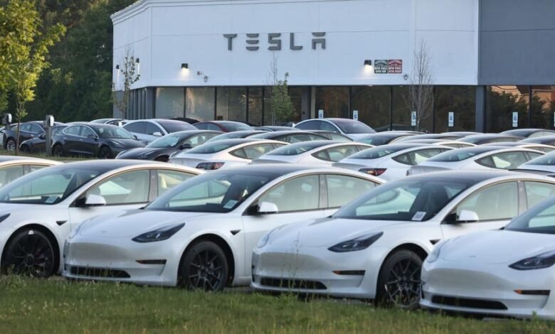 1750906196 Charlotte council votes 6 3 to drop Tesla from citys approved.jpg