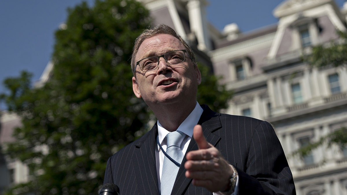 White House of Economic House of Economists Kevin Haysit