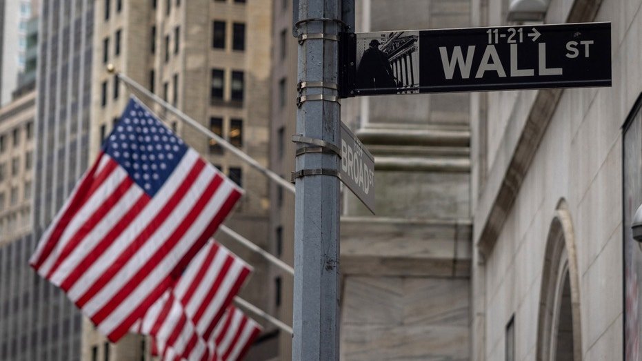 Wall Street flags
