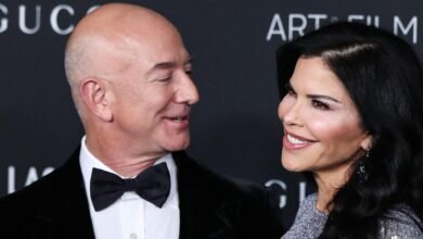 1750948971 Jeff Bezos Lauren Sanchez Keeping Guests In The Dark.jpg