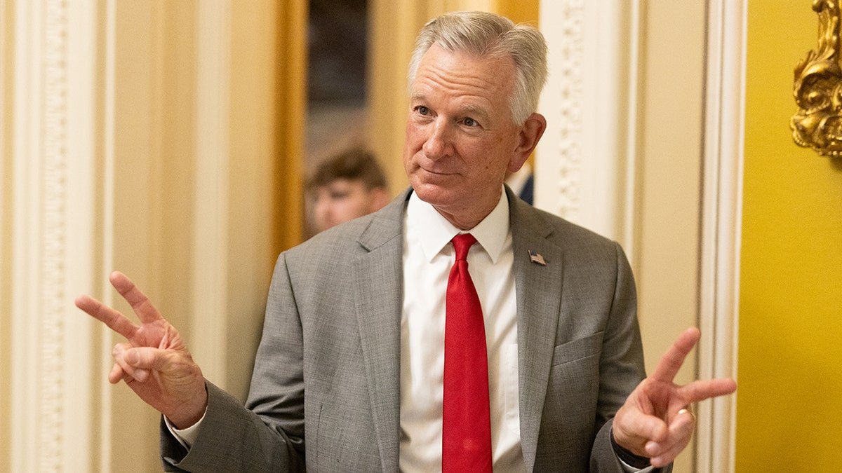 Senator Tommy Tobyberville Malds Fifth Signs