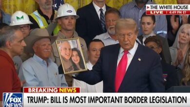 1750997322 Angel relatives join Trump in urging Congress to pass big.jpg