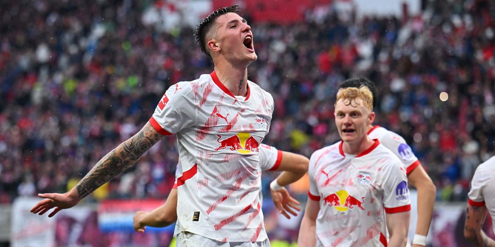 Benjamin Cisco celebrates RB Leipzig with their second goal, which Lukas Klostermann scored