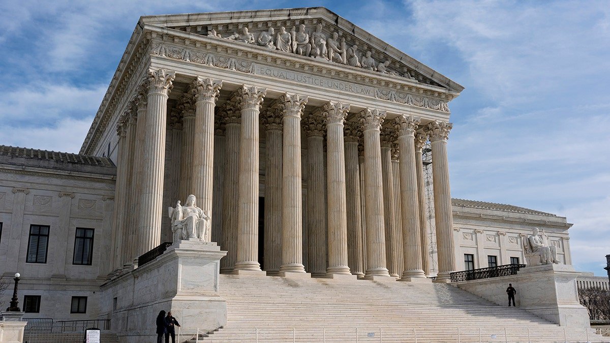 External Supreme Court during the day