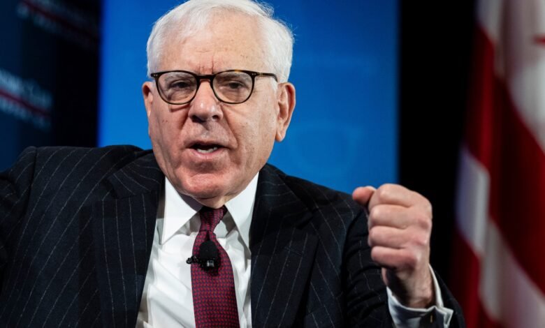 1751275493 Diane Brady talks to economist Nouriel Roubini Carlyles David Rubenstein.jpg