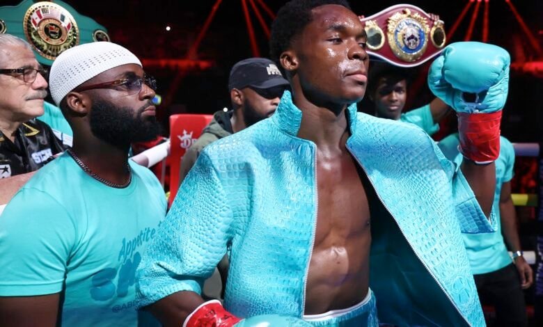 Abdullah Mason Shines Bright Boxing News 24.jpg