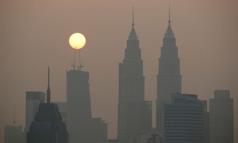 Analysis Malaysia scores record flows as bond investors favour Asia.jpeg