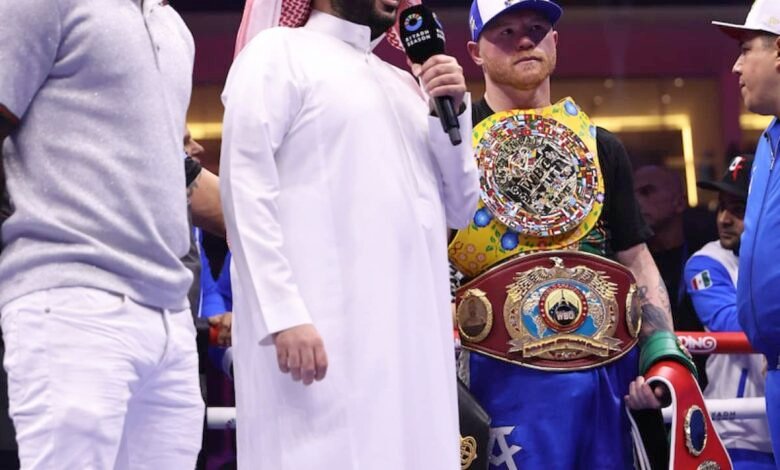 De La Hoya Reveals Canelo Vs Crawford Daytime Fight On.jpg