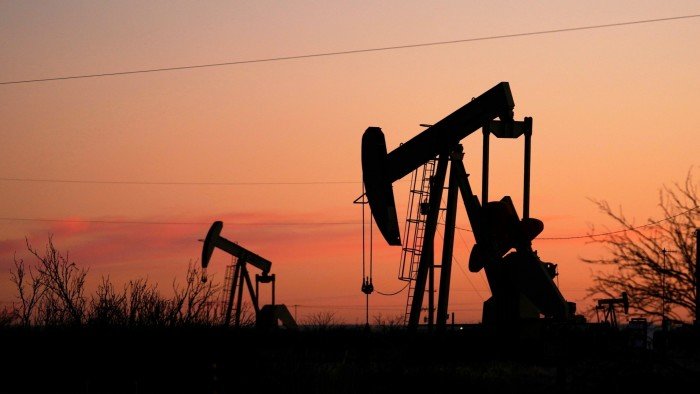 Fossil fuel spending to fall for first time since pandemic.jpg