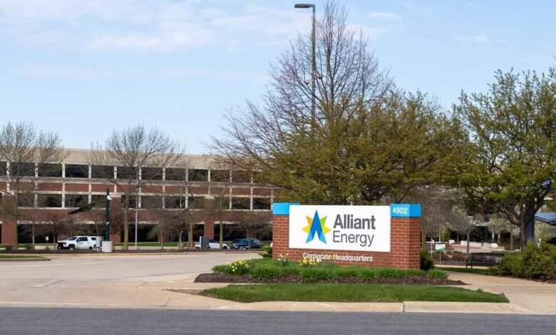 Is Alliant Energy Stock Outperforming the Nasdaq.jpeg