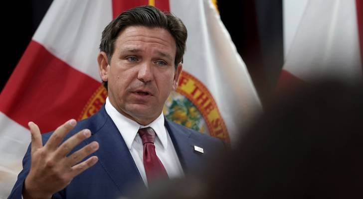 Ron DeSantis signs bill making gold silver legal tender declaring.jpeg